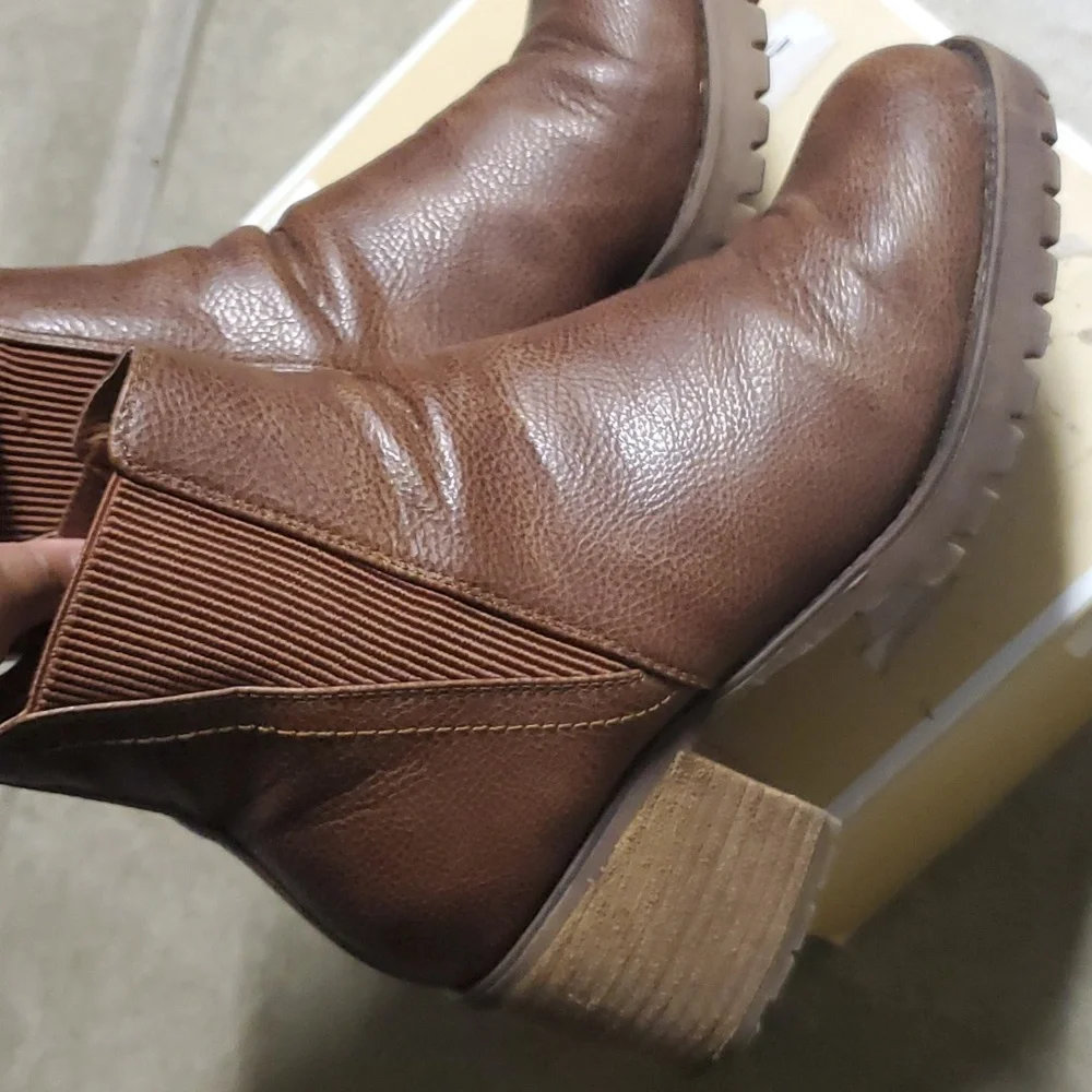 Beautiful  booties leather - Picture 7 of 15
